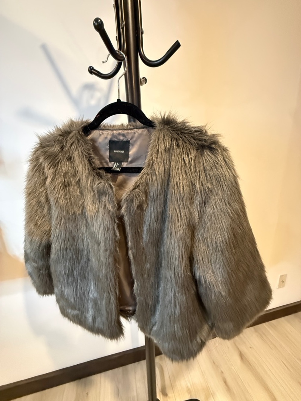 ‼️SOLD‼️Forever 21 Gray Faux Fur Teddy Jacket - Picture 3 of 6